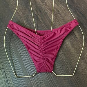 🔥 LOT - 2 Pairs Cleo the Hurricane Scrunch-Bum Dance Shorts | Large